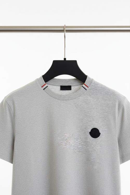 Camiseta Moncler gris - detalle